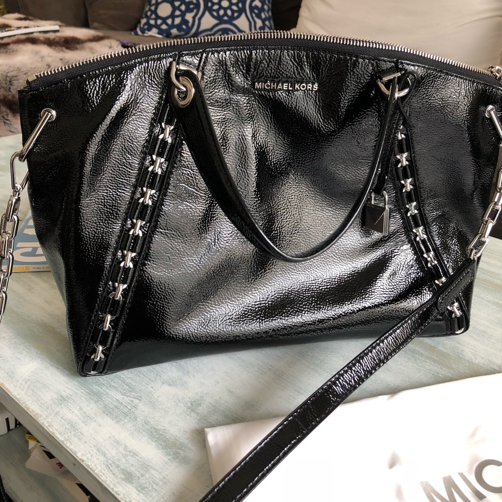 SALE NWT Michael Kors Patent Leather Satchel 🖤